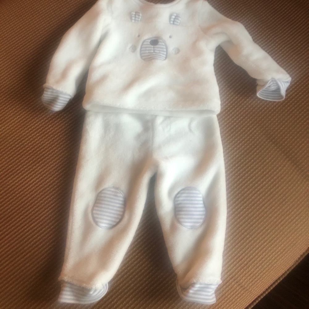 Warm and fuzzy 2 piece absorba set